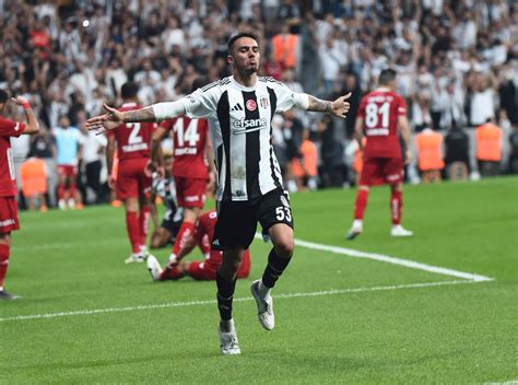 Besiktas vs Lugano .